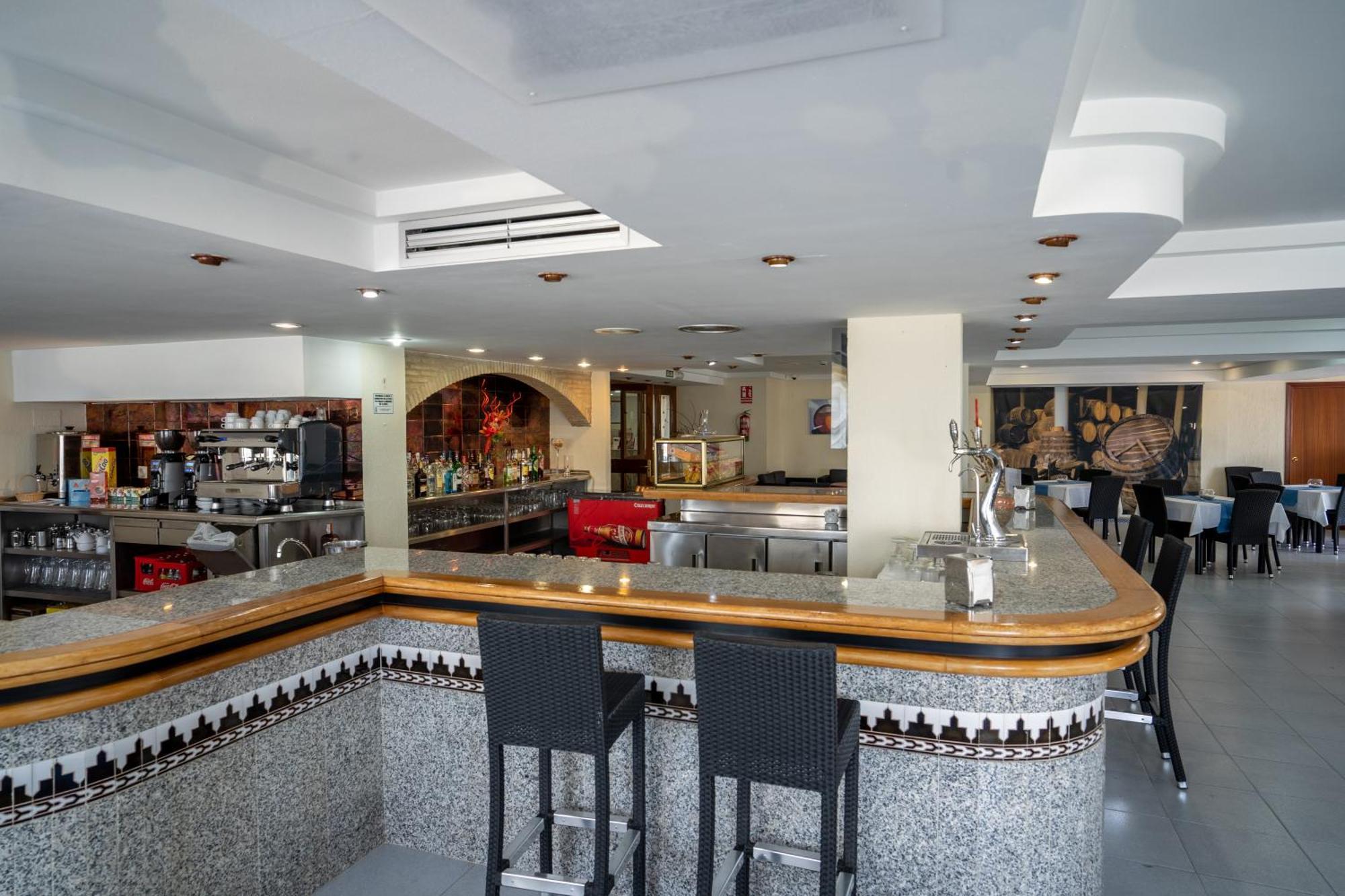 Hotel Balneario De Chiclana Чиклана де ла Фронтера Екстериор снимка